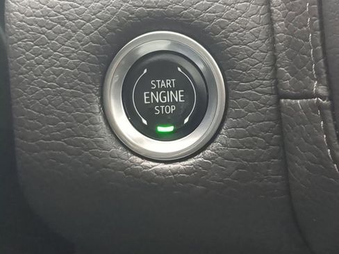 Used 2024 GMC Yukon Denali image 16