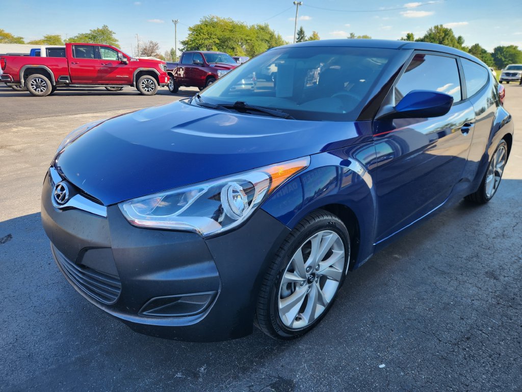 Used 2016 Hyundai Veloster FWD image 8