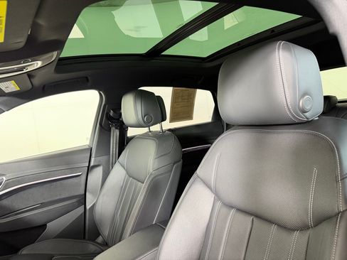Certified 2023 Audi e-tron Prestige w/ Prestige Package AWD/4WD image 24