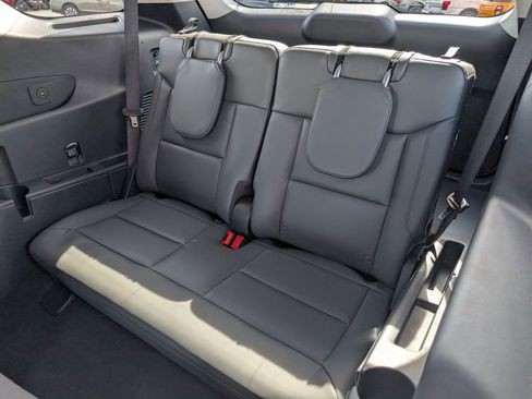 New 2026 Ford Explorer Active w/ Active Comfort Package AWD/4WD image 7