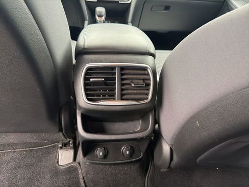 Used 2019 Hyundai Santa Fe SE w/ Cargo Package AWD/4WD image 17