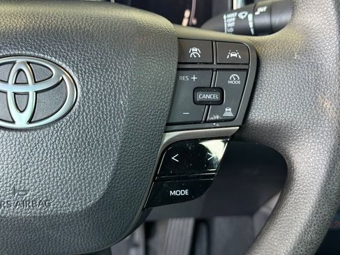 Used 2025 Toyota Camry LE image 23