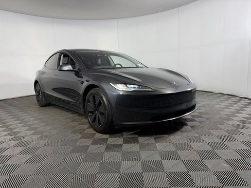 Used 2024 Tesla Model 3 Standard Range RWD image 2