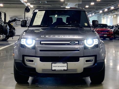 Used 2023 Land Rover Defender 130 SE AWD/4WD image 3