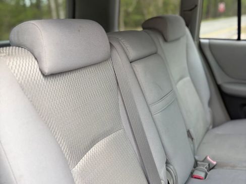 Used 2006 Toyota Highlander 2WD image 17