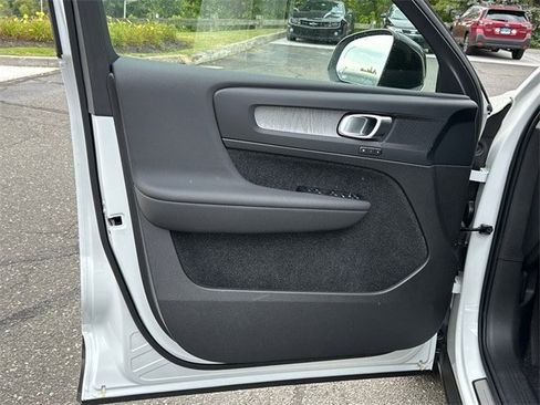 New 2026 Volvo XC40 B5 Plus w/ Protection Package Premier image 9