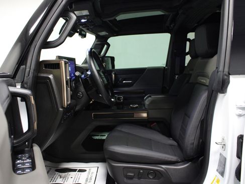 Used 2025 GMC Hummer EV 3X image 12