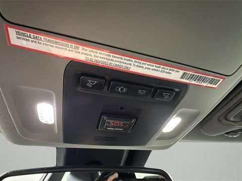 Used 2019 Toyota Camry XLE image 26