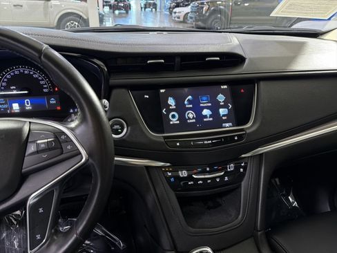 Used 2019 Cadillac XT5 Premium Luxury AWD/4WD image 19