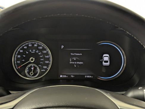 Used 2025 Genesis G70 2.5T AWD/4WD image 17