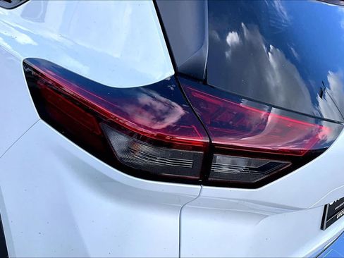Certified 2024 Nissan Rogue SV w/ SV Premium Package FWD image 27