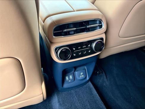 Used 2024 Genesis GV80 3.5T AWD/4WD image 33