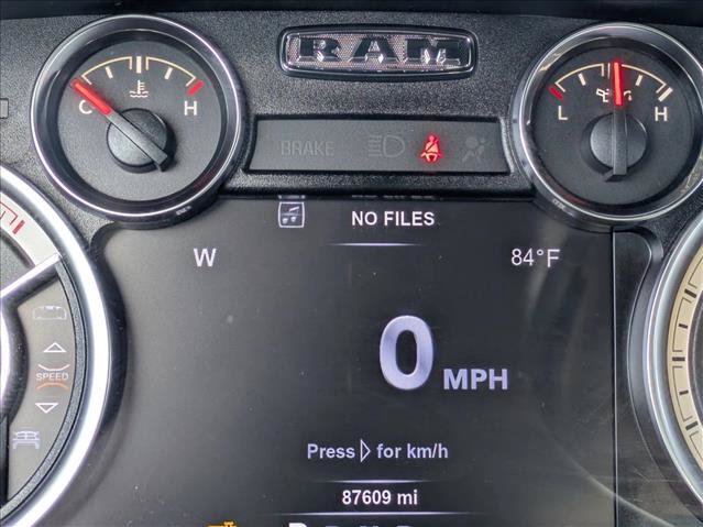 Used 2018 RAM 3500 SLT w/ Luxury Group AWD/4WD image 10