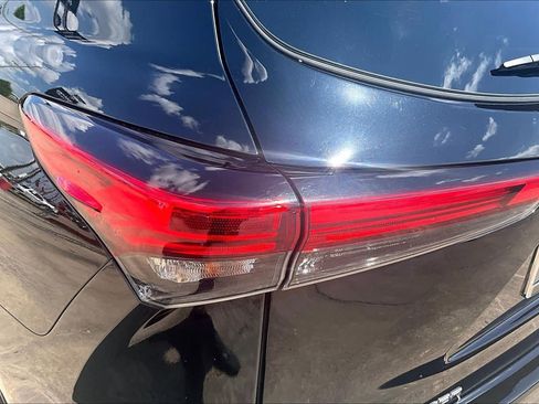 Used 2021 Toyota Highlander Limited AWD/4WD image 29