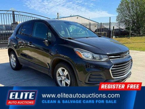 Used 2020 Chevrolet Trax LS w/ Tint and Cruise Package FWD image 2