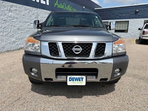 Used 2014 Nissan Titan SL AWD/4WD image 8