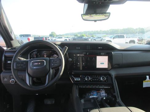 New 2026 GMC Sierra 2500 AT4 w/ AT4 Premium Plus Package AWD/4WD image 18