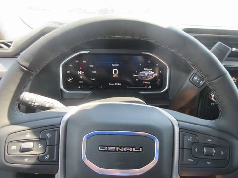 New 2026 GMC Sierra 2500 Denali w/ Denali Reserve Package image 18