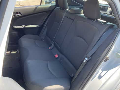 Used 2022 Toyota Prius LE FWD image 19