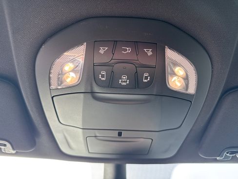 New 2026 Chrysler Pacifica Select image 10