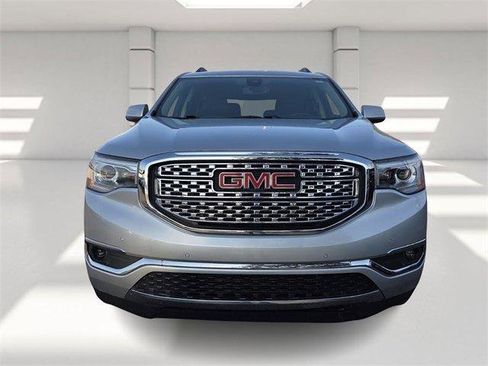 Used 2019 GMC Acadia Denali image 8