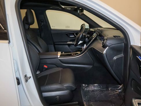 Used 2023 Mercedes-Benz GLC 300 4MATIC image 43