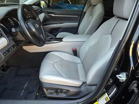 Used 2023 Toyota Camry SE w/ Audio Upgrade Package FWD image 18