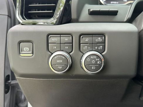 Used 2024 GMC Sierra 2500 AT4 w/ AT4 Premium Plus Package image 37