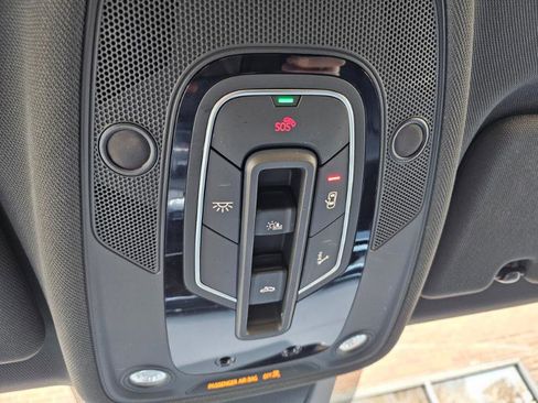 Used 2019 Audi Q8 Premium Plus w/ Premium Plus image 37