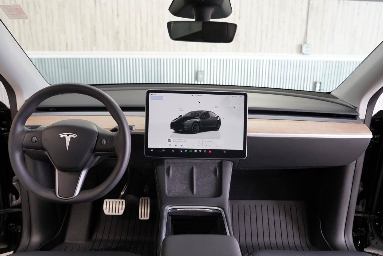 Used 2024 Tesla Model Y Performance AWD/4WD image 17