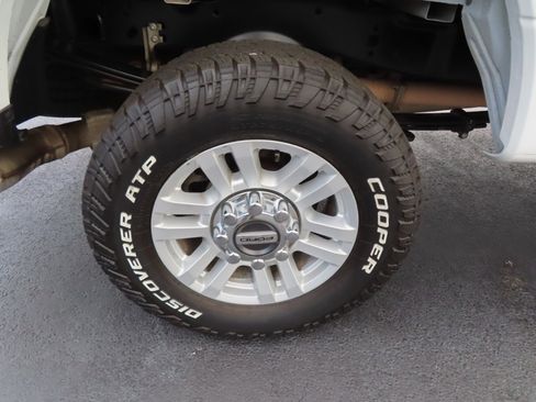 Used 2019 Ford F250 XLT image 21