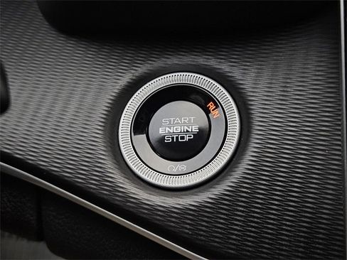 Used 2024 Jeep Grand Cherokee L Laredo image 20