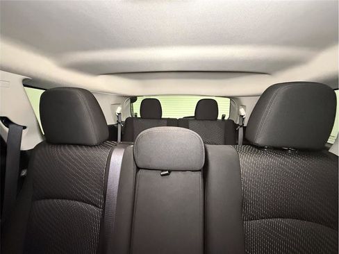 Used 2019 Dodge Journey SE image 21