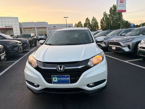 Used 2018 Honda HR-V EX-L image 2