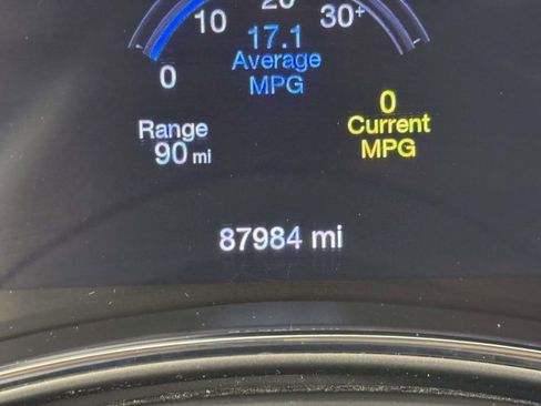 Used 2020 Jeep Grand Cherokee Overland AWD/4WD image 2