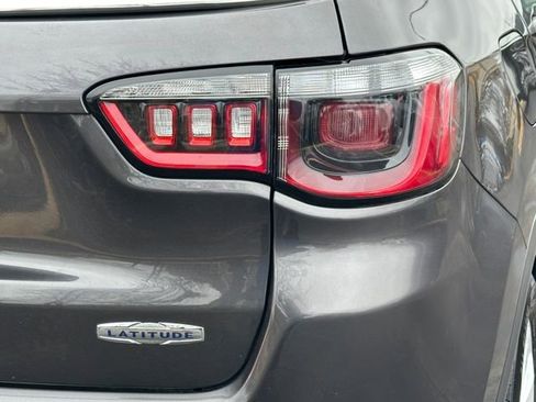 Used 2021 Jeep Compass Latitude image 16