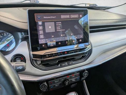 Used 2022 Jeep Compass Limited image 12