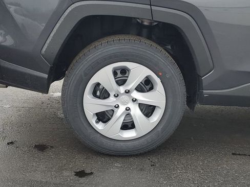 New 2025 Toyota RAV4 LE image 5