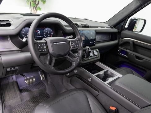 Used 2025 Land Rover Defender 110 X AWD/4WD image 6