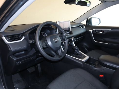 Used 2024 Toyota RAV4 XLE w/ Convenience Package FWD image 21