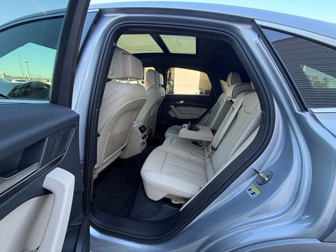 Used 2025 Audi Q5 2.0T Premium Plus w/ Premium Plus Package AWD/4WD image 63