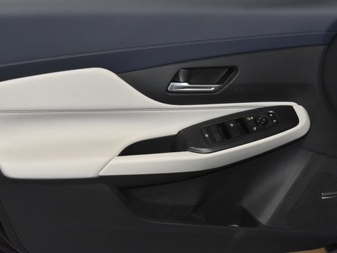 New 2026 Nissan Sentra SL w/ Floor Mat Package FWD image 3