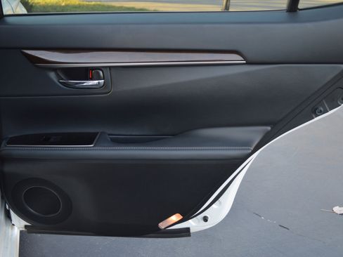 Used 2016 Lexus ES 350 image 36