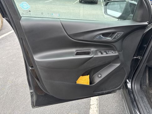 Used 2020 Chevrolet Equinox LT image 13