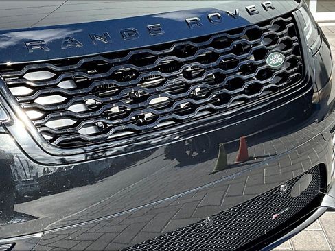 Used 2023 Land Rover Range Rover Velar R-Dynamic S image 30