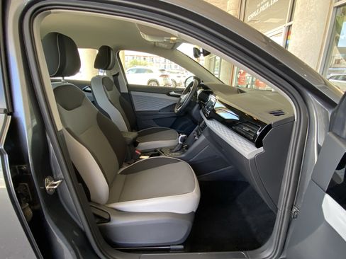 Used 2024 Volkswagen Taos S w/ MDO Package image 28