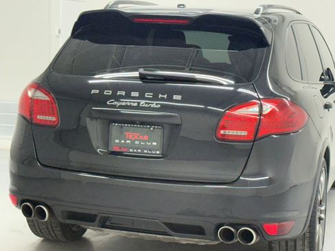 Used 2013 Porsche Cayenne Turbo image 14
