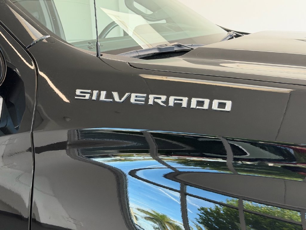 Certified 2022 Chevrolet Silverado 1500 LTZ w/ LTZ Premium Package AWD/4WD image 10