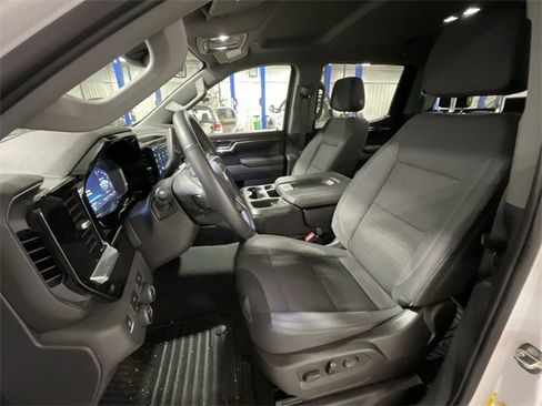 Used 2023 Chevrolet Silverado 1500 LT image 17