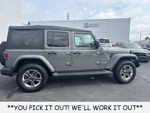 Used 2021 Jeep Wrangler Unlimited Sahara AWD/4WD image 4